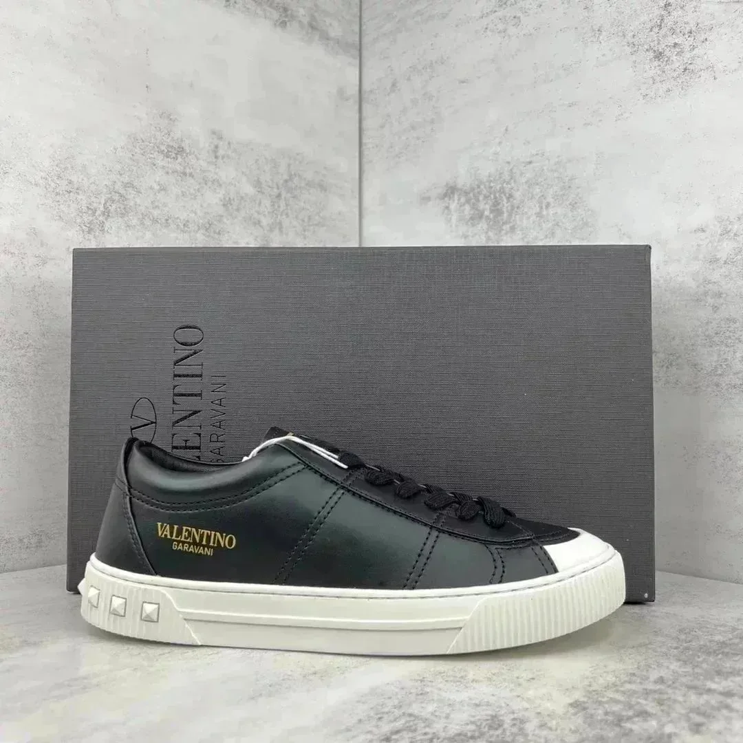 Valentino Rockstud Black/White Sneakers