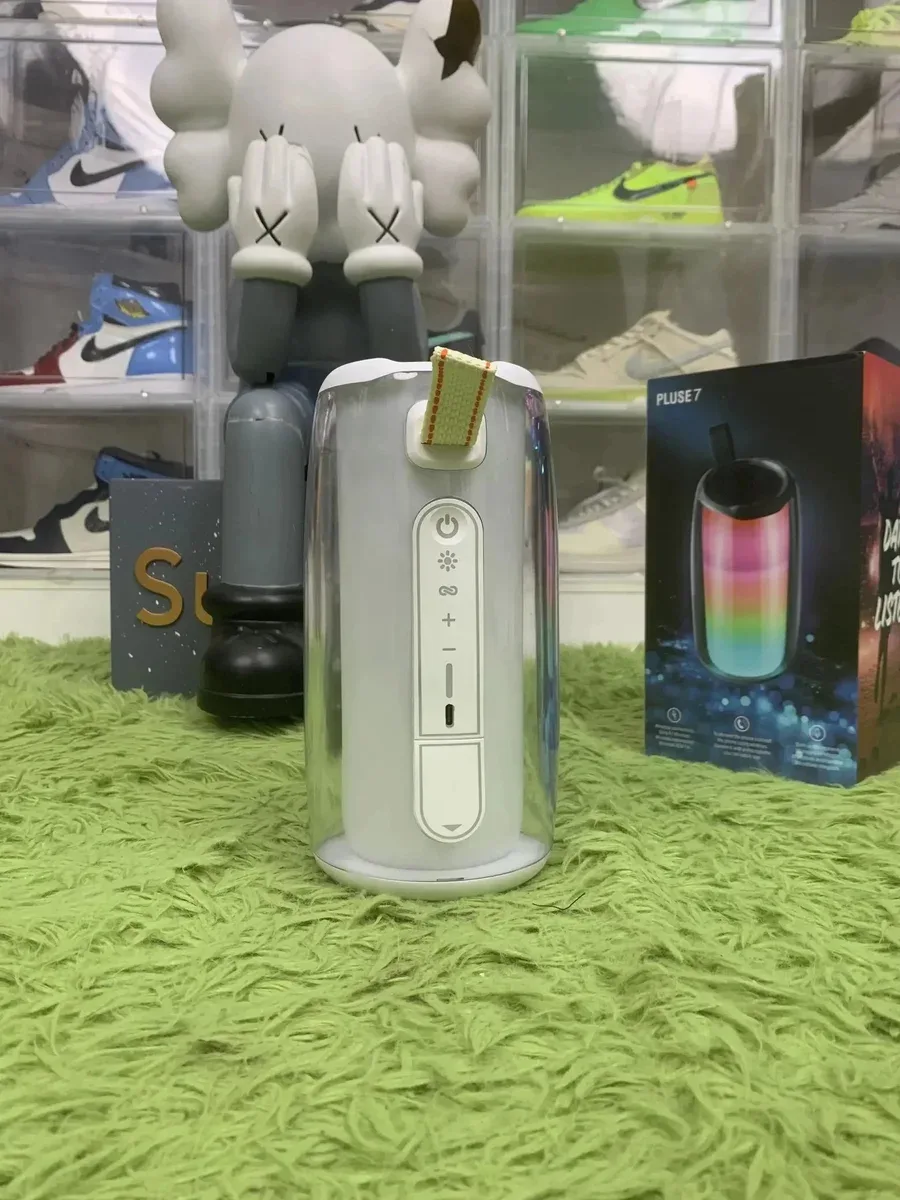 Purple Brand PLUSE 7 White Portable Speaker